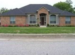 10985 Deer Creek Dr, Tyler, TX 75707