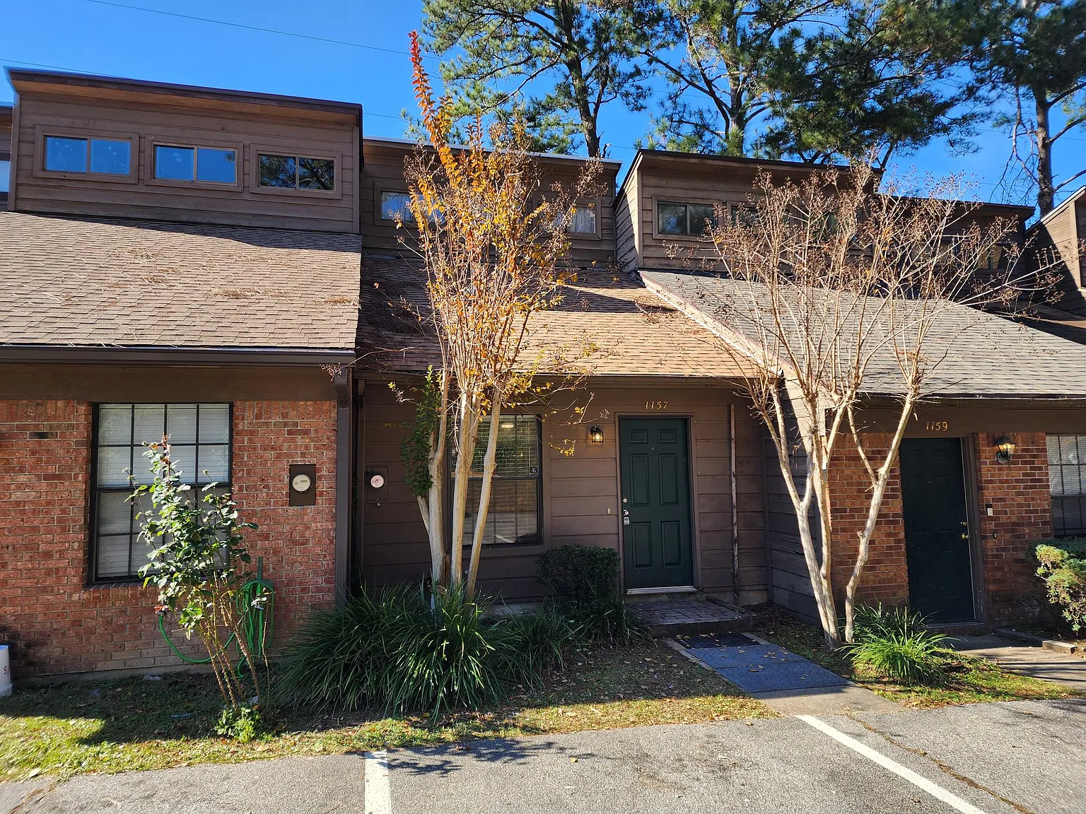 2 bed, 928 sqft, $1,400 — Photo 2