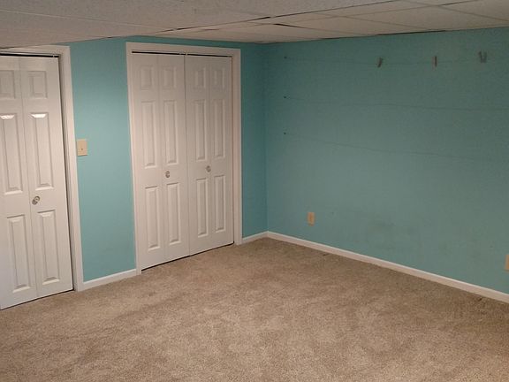 Basement Bedroom-3 closets