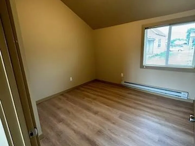 106 N K St — Photo 6