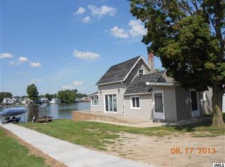 118 Cooks Lndg, Michigan Center, MI 49254