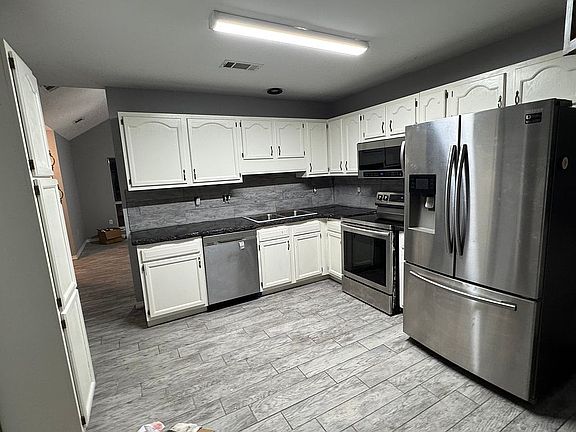 4th image of 61470 Nellie St