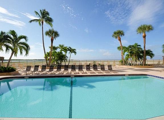3rd image of 8350 Estero Blvd APT 531