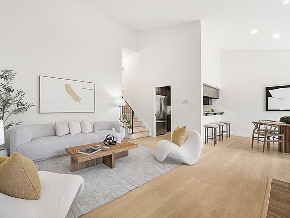 4th image of 909 Apricot Ave APT C
