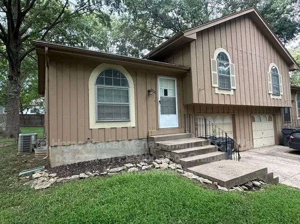 1906 E Cedar St, Olathe, KS 66062