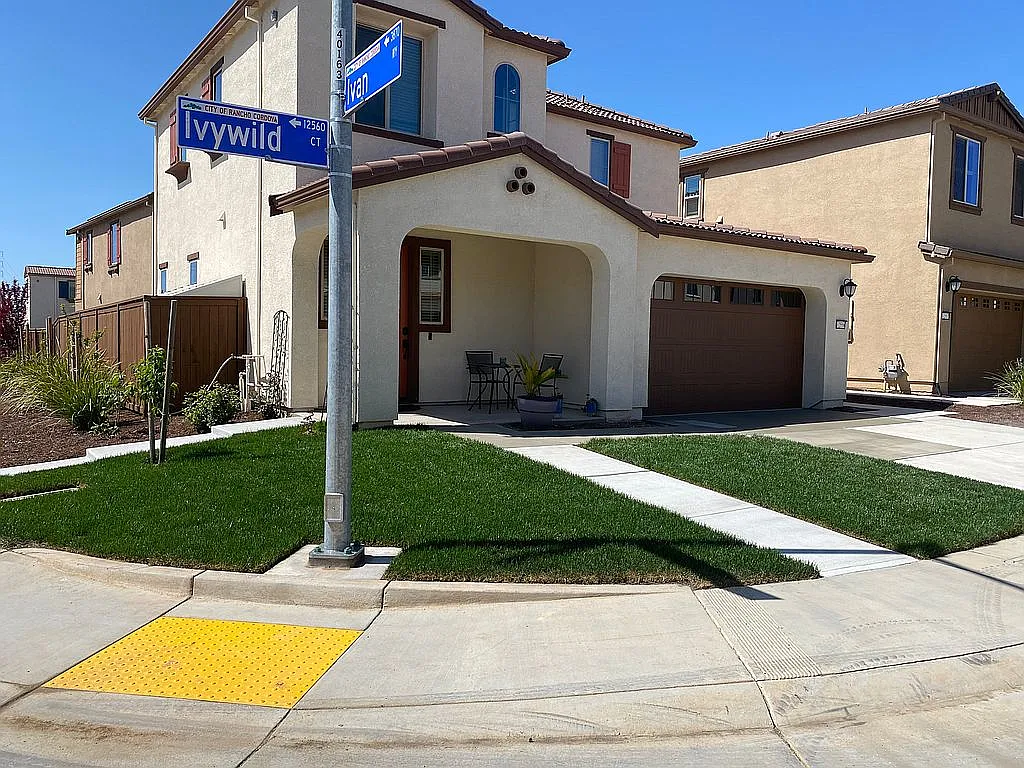 12556 Ivywild Ct photo 1