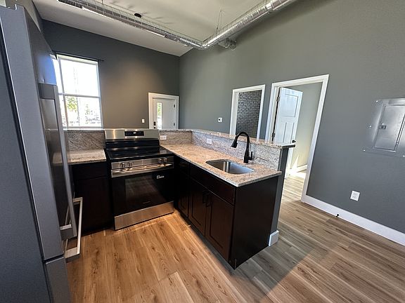 3rd image of 1349 S B St #1