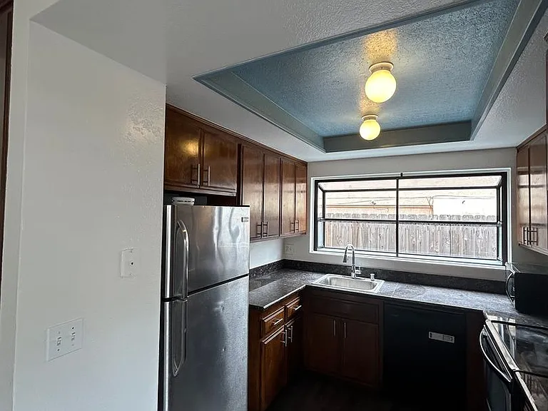 1460 Hornblend — Photo 7