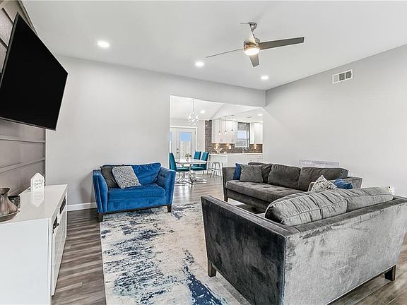 3rd image of 336 Jeffer Dr