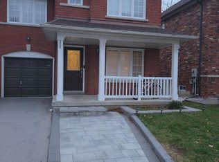 2134 Erin Gate Blvd, Pickering, ON L1X2V3