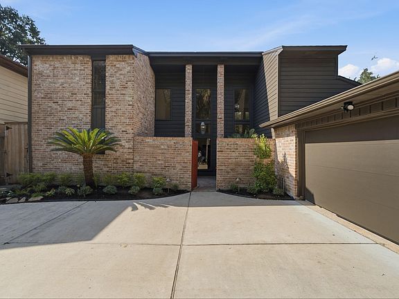 2nd image of 10319 Meadow Lake Ln