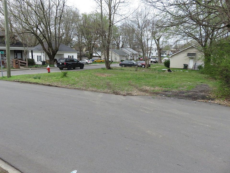 2nd image of 209 17th Ave W
