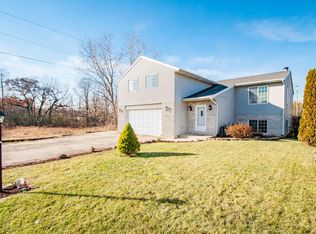 9560 11th Ave, Pleasant Prairie, WI 53158