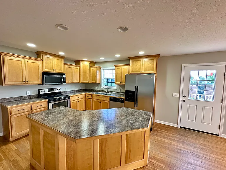 4303 Camry Dr — Photo 4