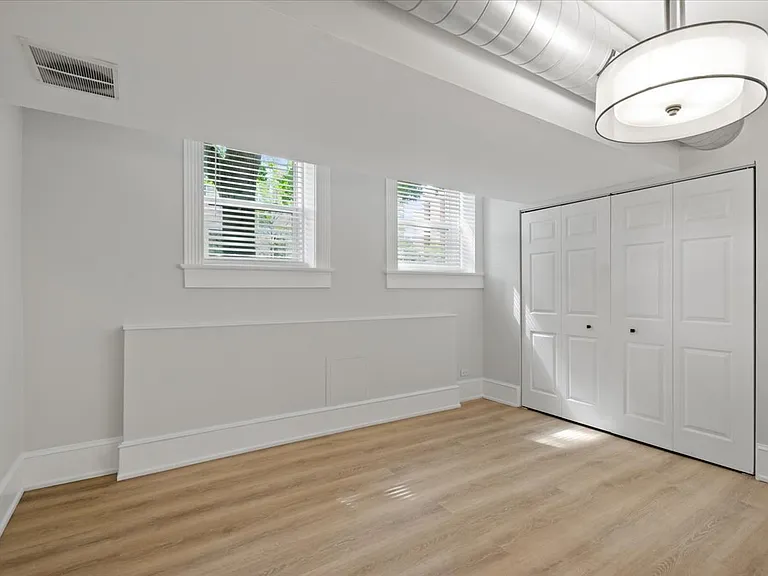 859 W Wellington Ave #G — Photo 11