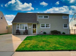 109 Daniel St, Carteret, NJ 07008