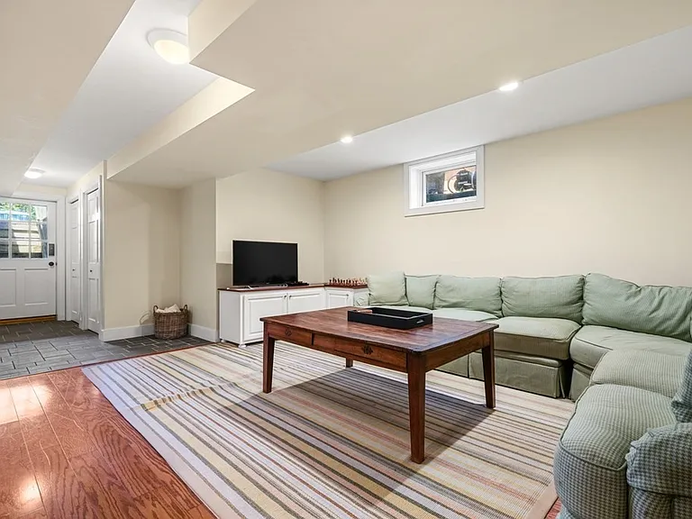 39 Milk St — Photo 21