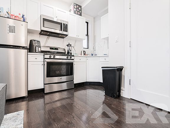 3rd image of 526 W 111th St APT 3DD