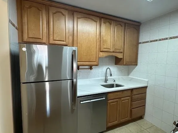 796 Wolcott Ave #5, Beacon, NY 12508