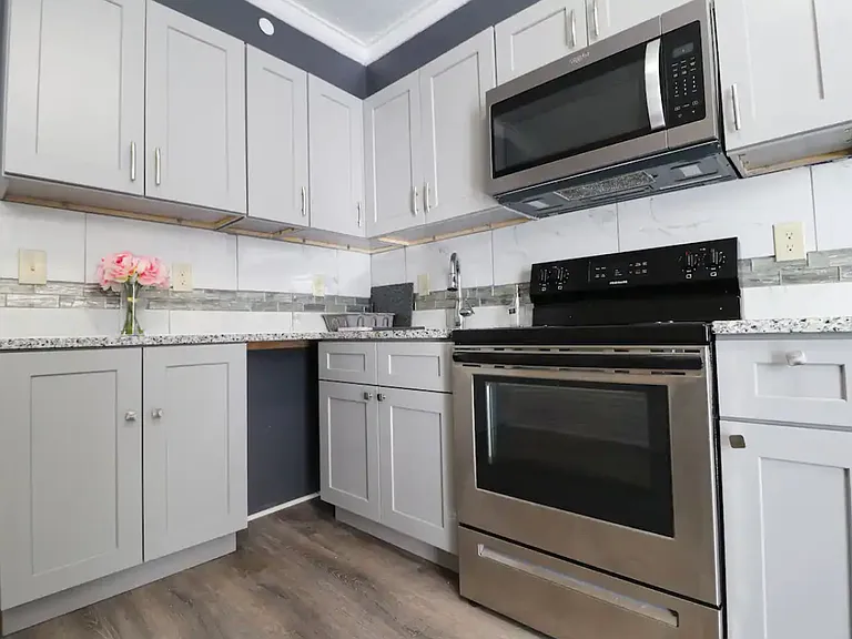 516 N Broadway #202 — Photo 9
