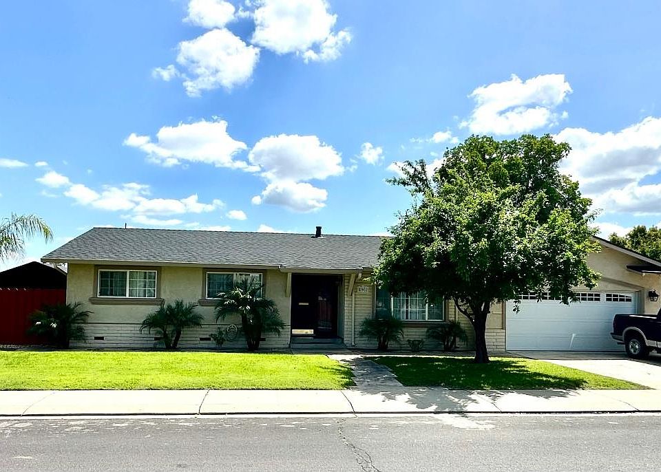 1st image of 594 Parkwood Dr