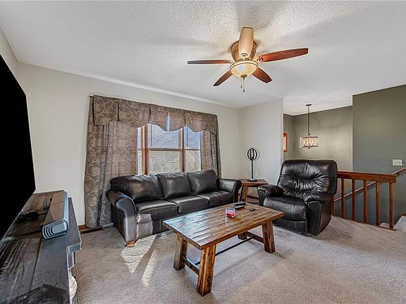 3rd image of 2712 N 39th Ter