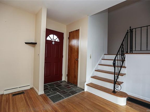 4th image of 25 Hillbrook Cir