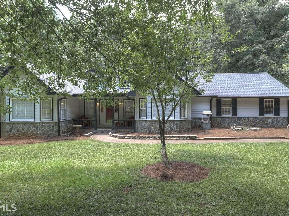 2nd image of 134 Bridget Dr