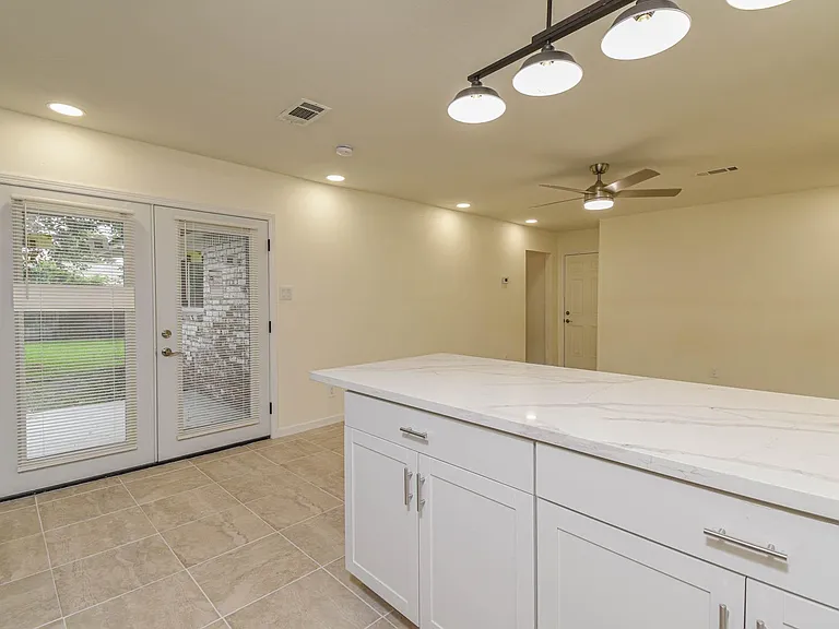 5003 Denoron Dr — Photo 10