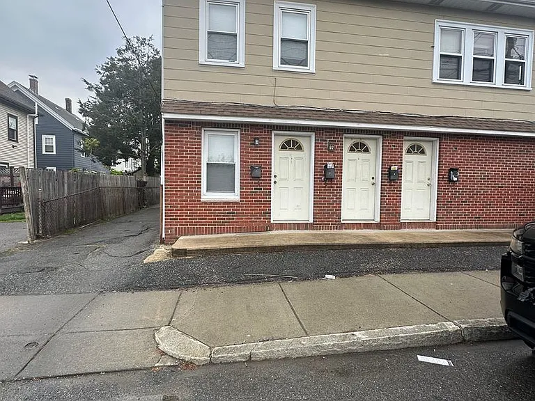 92-94 Waltham St — Photo 6