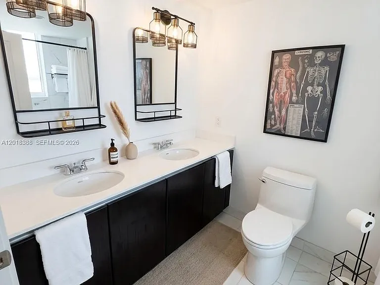 665 NE 25th St #1404 — Photo 13