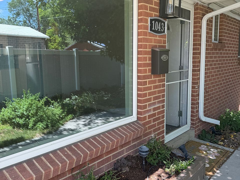 1st image of 1043 E Logan Ave