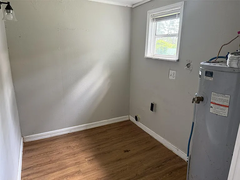 9084 Peggy Dr — Photo 12