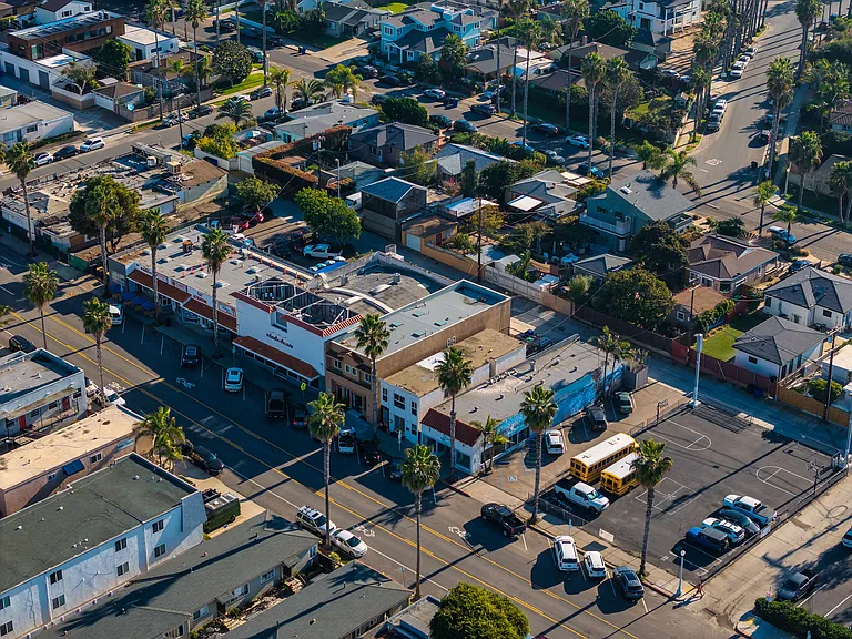 4741 Point Loma Ave #201 — Photo 45