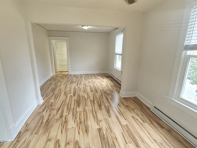 110 Phelps Rd #B — Photo 2