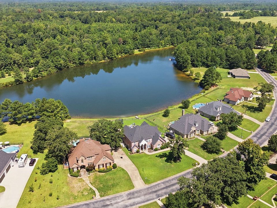 1st image of 10936 Deer Creek Dr