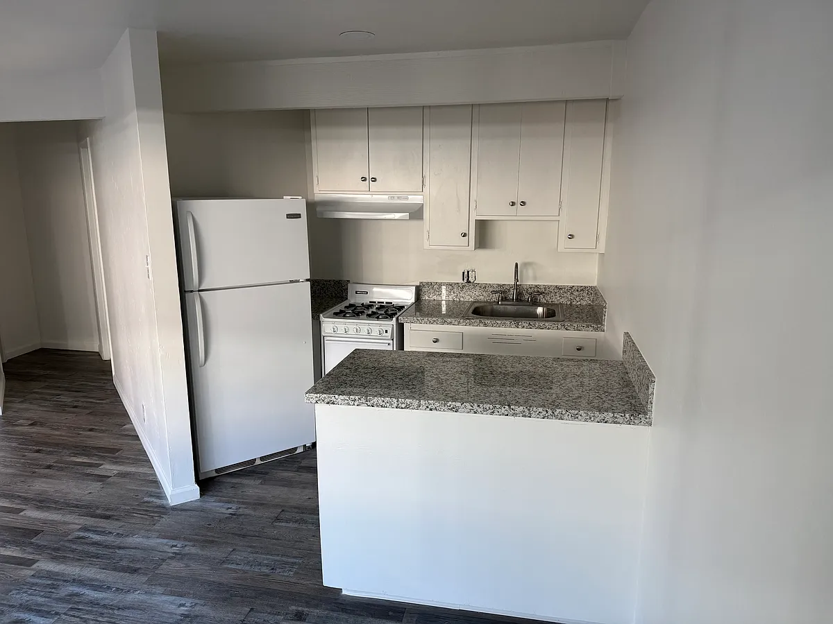 Building Photo - 2514 O St #6