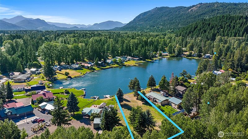 5th image of 241 Wapiti Drive
