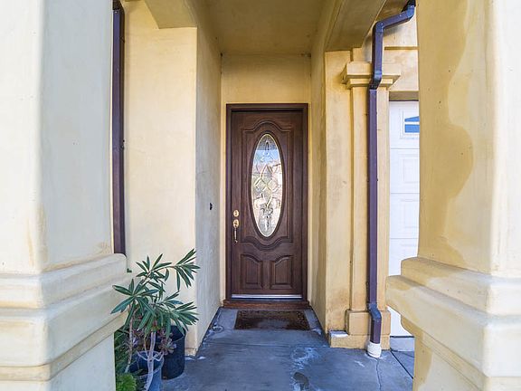 5th image of 13601 Glenoaks Blvd Unit 6