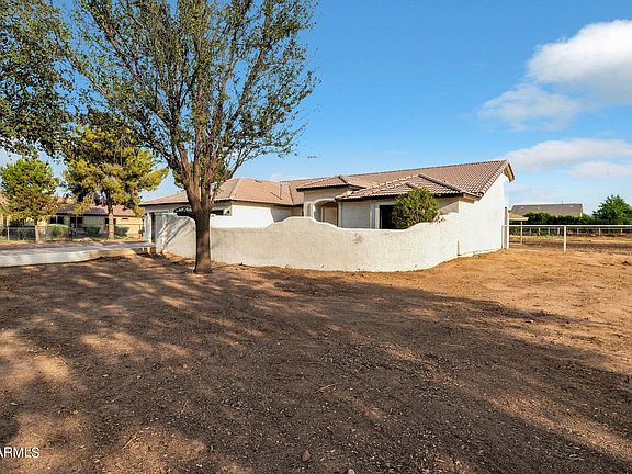 3rd image of 19107 E SUNNYDALE Drive