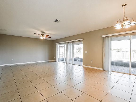 5th image of 3809 Gulf Shore Cir