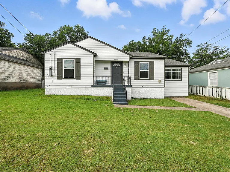 6520 Lovett Ave — Photo 2