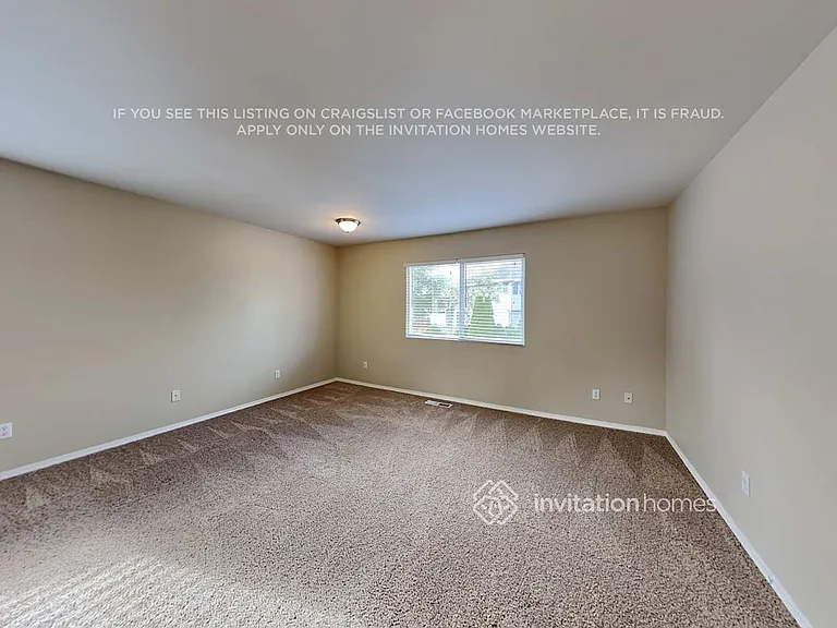 4126 45th Ave NE — Photo 8