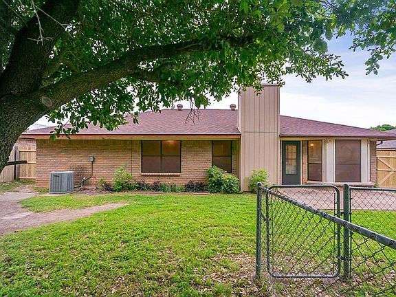 5th image of 6821 Penhurst Dr