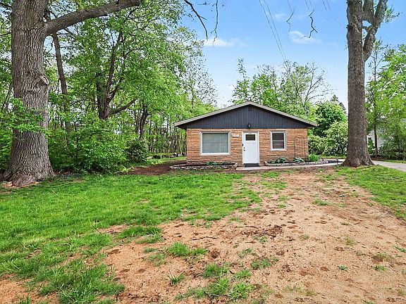 3rd image of 2061 Southland Dr