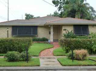 400 Sena Dr, Metairie, LA 70005