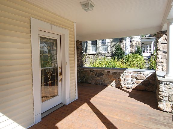 10 Bayard Street