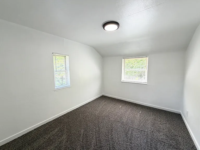 125 Walnut St #3 — Photo 11