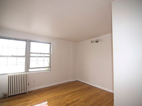 5th image of 185 Metropolitan Ave APT 3F