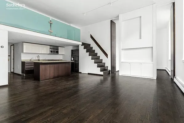 Sold by Sotheby's International Realty | media 3